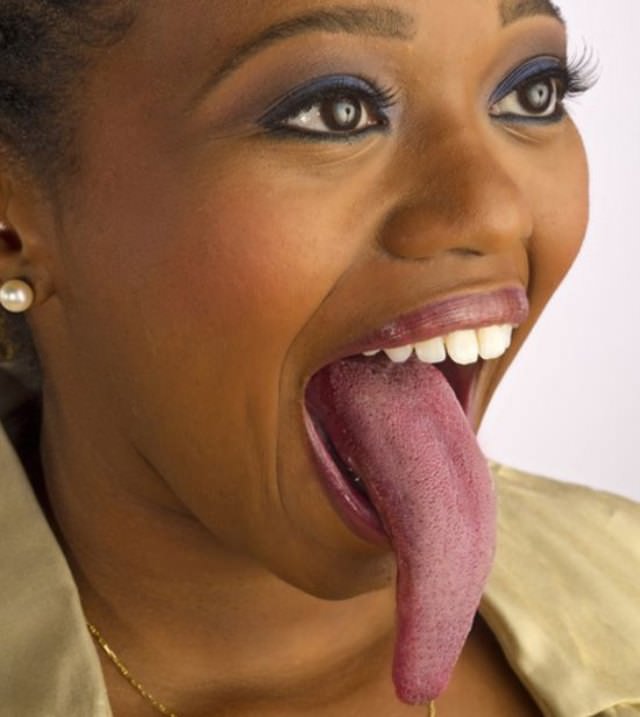 Girls With Long Tongues 1.