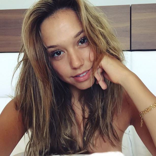 Alexis Ren