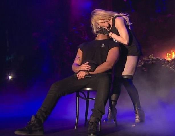 madonna drake kiss