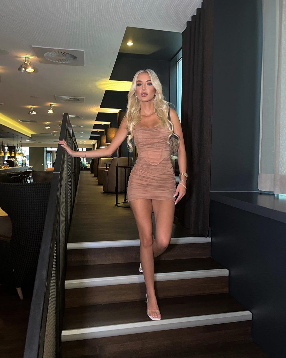  @madisonleachx