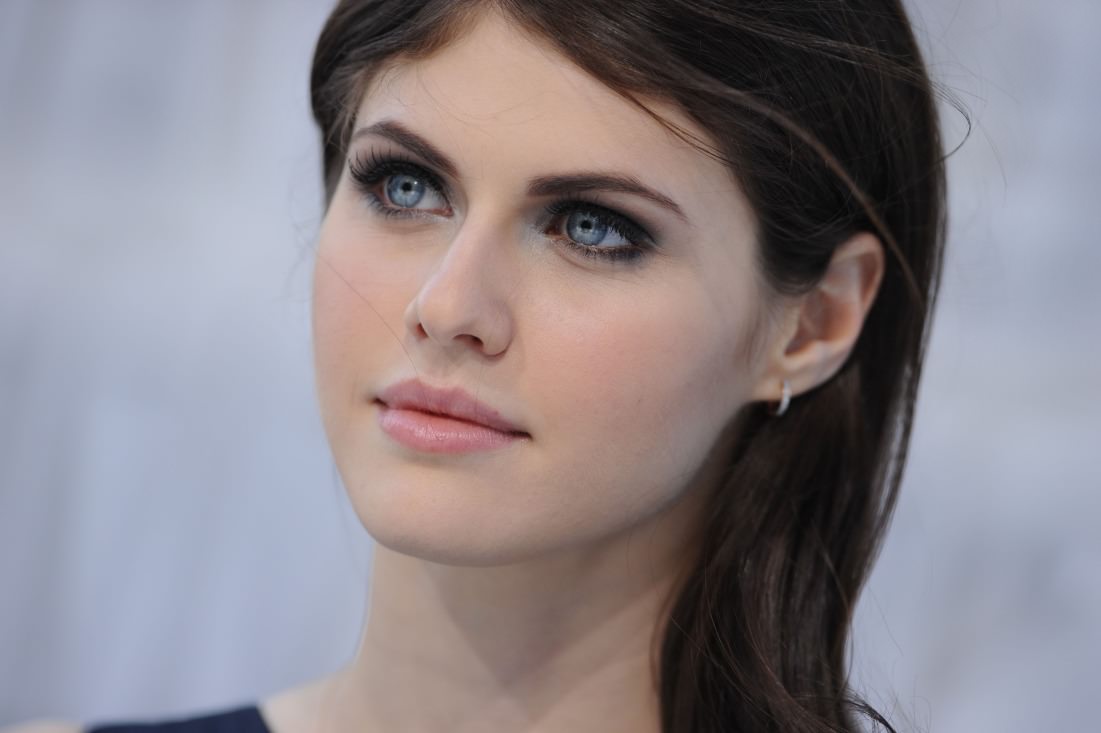  Alexandra Daddario