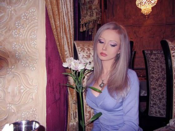 valeria-lukyanova real life barbie pictures 14