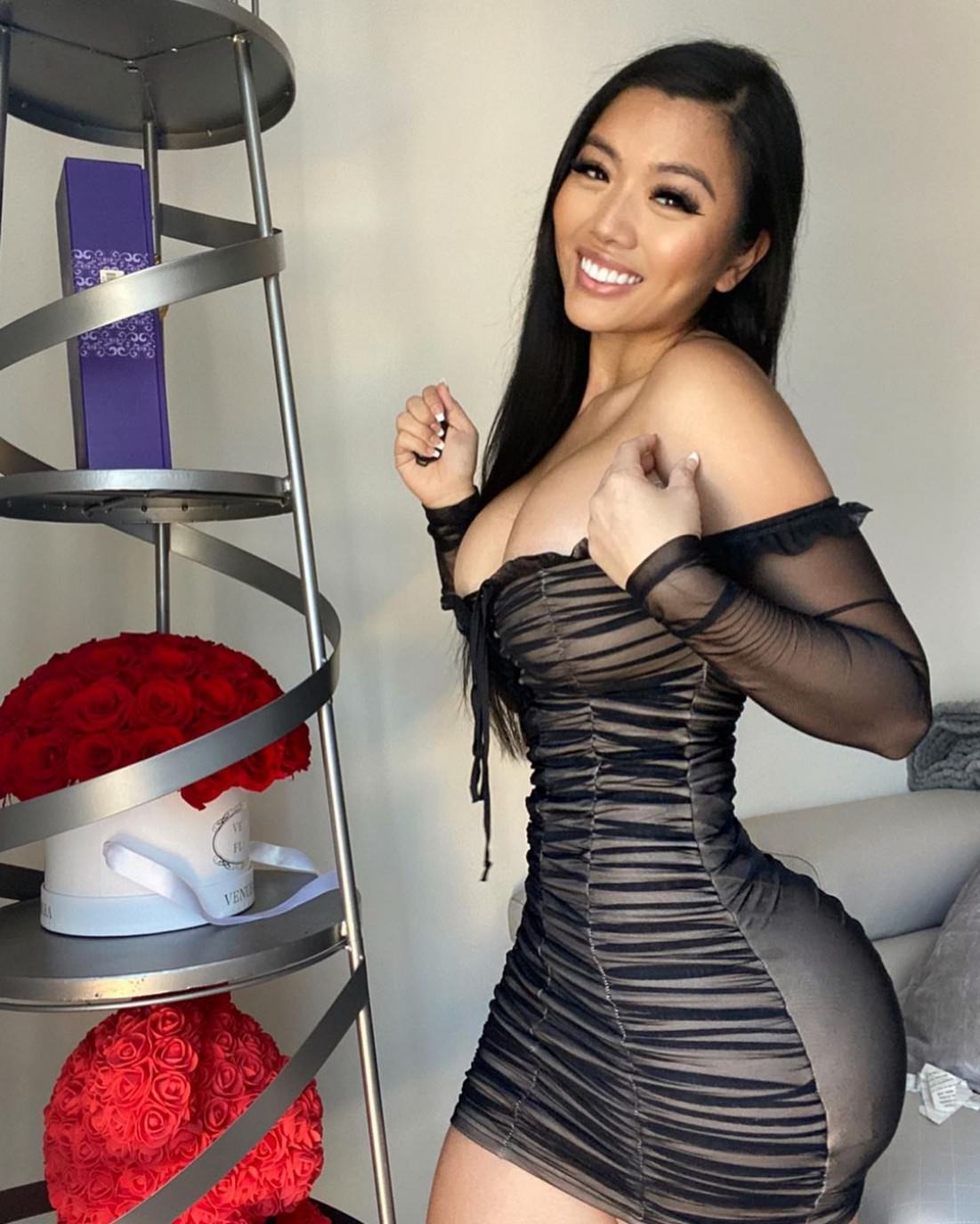 @thathoneydip