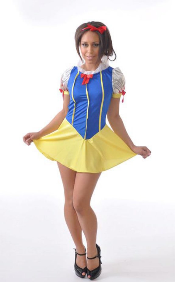 snow white cosplay