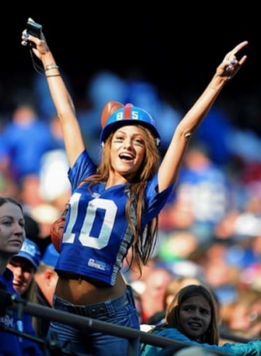 Hottest Giants and Patriots Superbowl Fans 13
