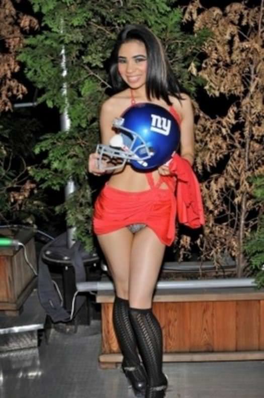 Hottest Giants and Patriots Superbowl Fans 16