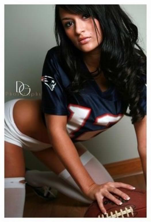 Hottest Giants and Patriots Superbowl Fans 18