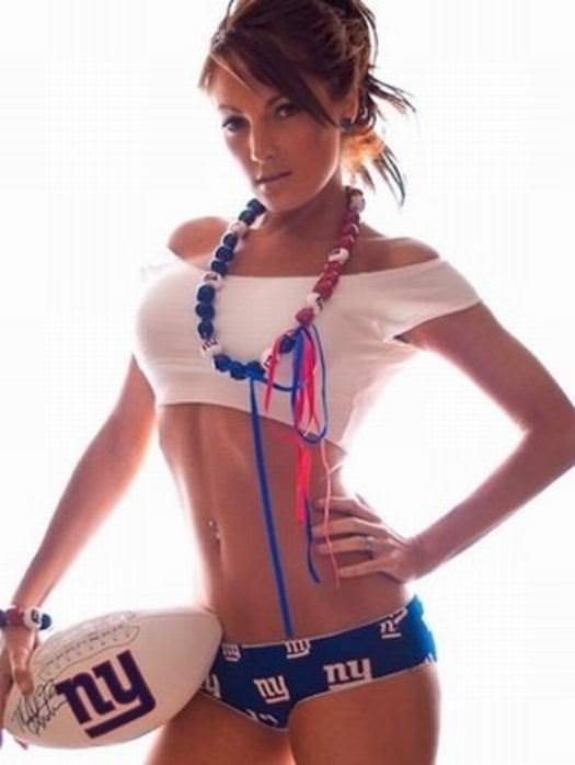 Hottest Giants and Patriots Superbowl Fans 8