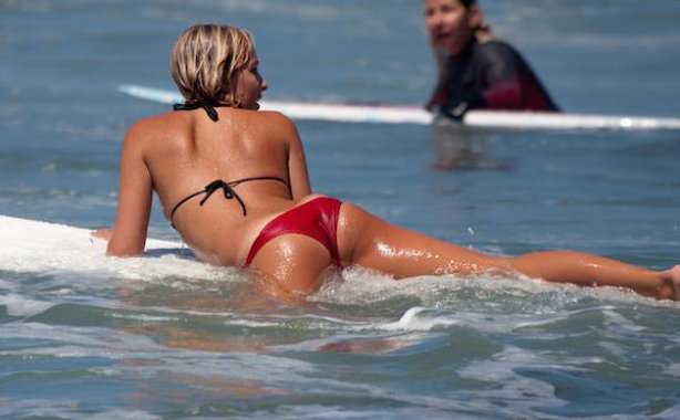 surfer girls