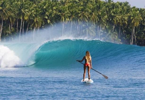 surfer girls