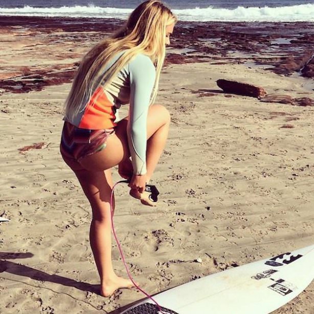 surfer girls