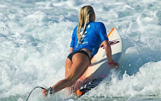 Girls Surfing 1