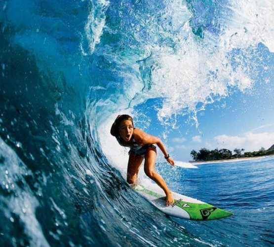 Girls Surfing 5