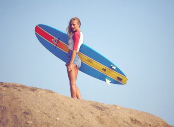 surfer girls