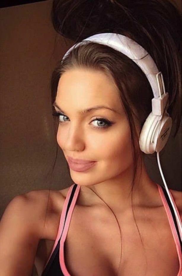 Chelsea Marr