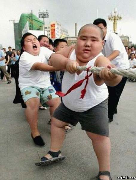 Fat Kids Tug Of War