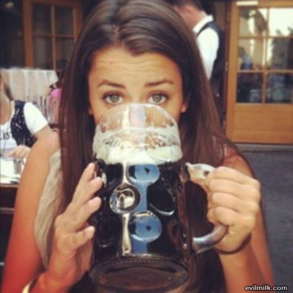 Girls Who Like Beer Picdump 5