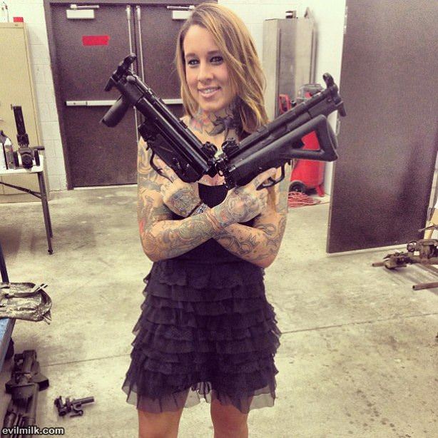 Girls With Guns 32