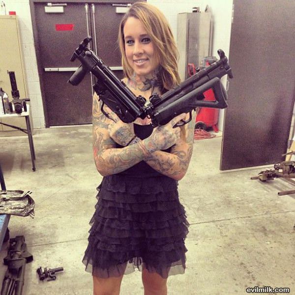 Girls With Guns Picdump 15