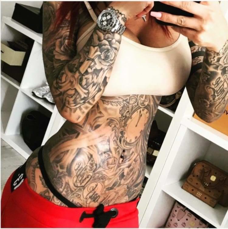 Girls With Tattoos 18
