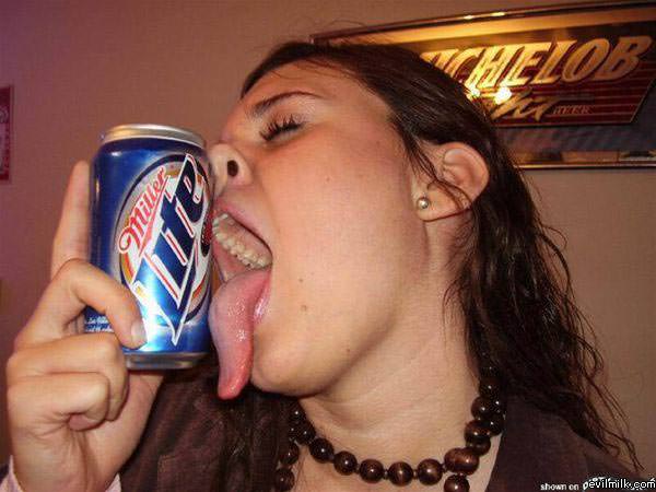 Huge Tongue Chick