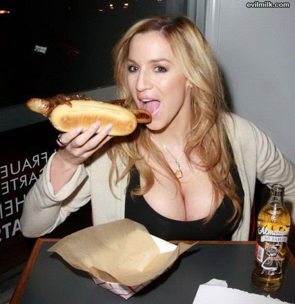 Nom Nom Nom