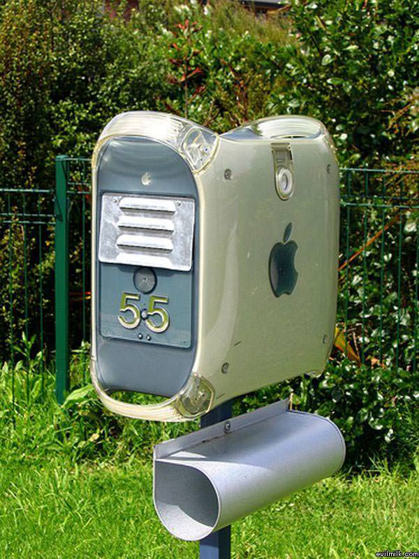 Retarded Mailbox