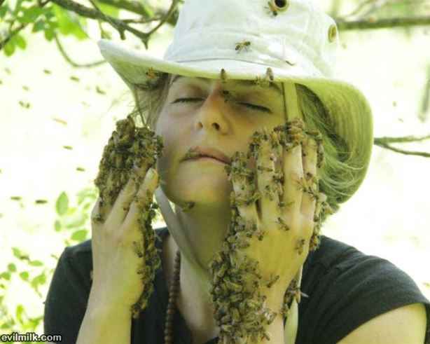 She Loves Bees