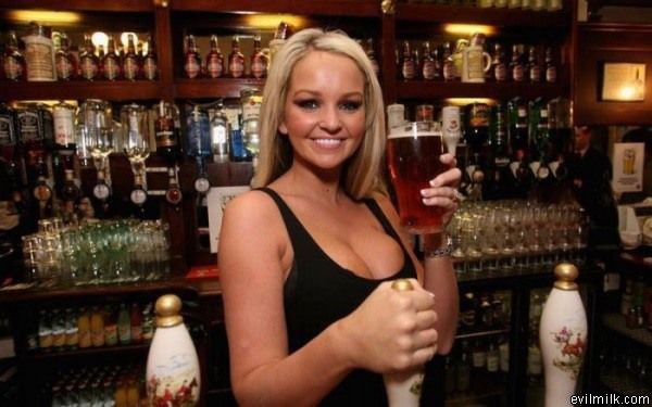 She Makes Good Tips