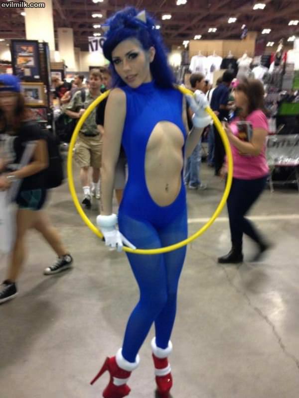 Sonic The Hedgehog Cosplay