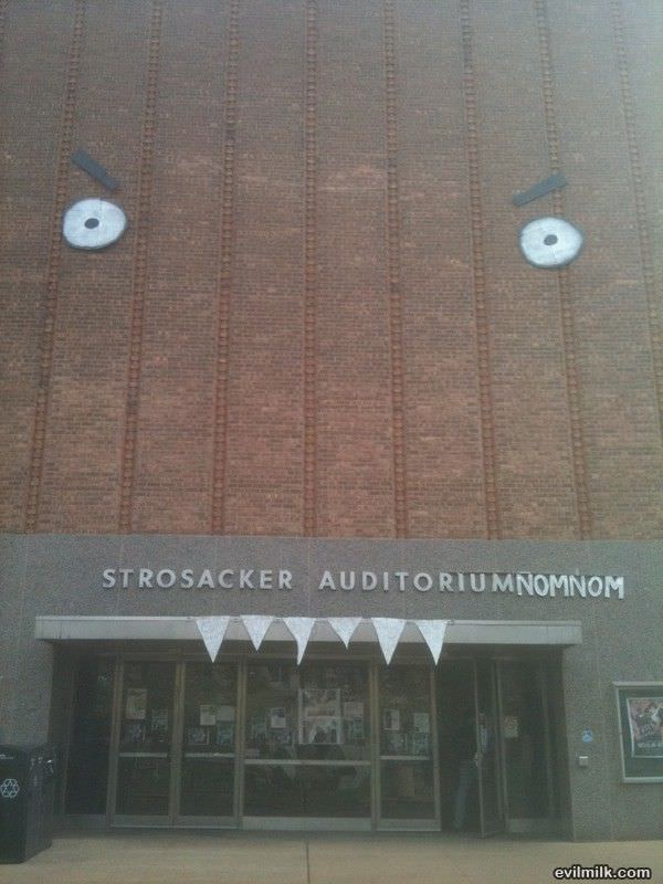 Strosacker Auditoriomnomnomnom