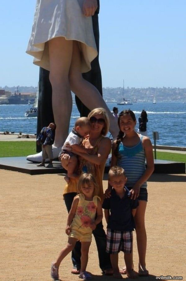The Photobomb Kid