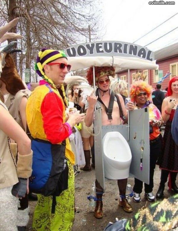 Voyeurinal