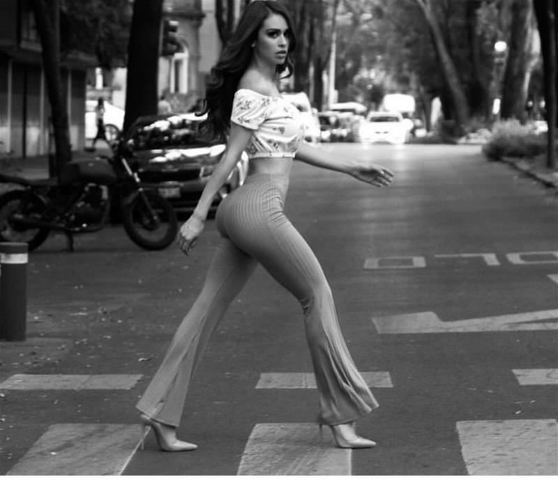 Yanet Garcia Gifdump