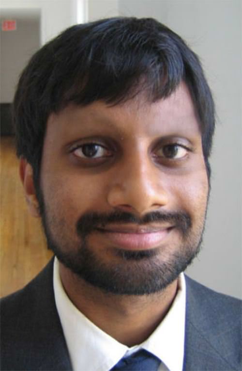 Aziz Ansari without eyebrows