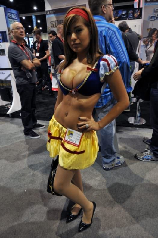 Cosplay girl 3