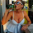 Girls Who Love Beer 10