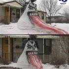 The Kiss Snowman